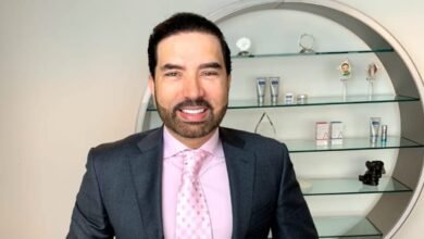 الدكتور سمايلي يتطرّق إلى عملية Mommy Makeover
