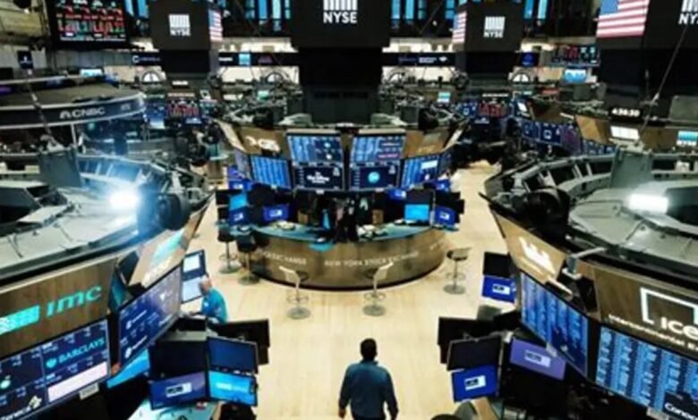 المستثمرون يترقبون بيانات البطالة وكلمة وورش في جاكسون هول