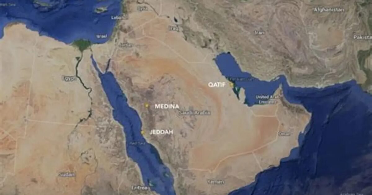 خطر متزامن على هرمز وباب المندب يهدد شبكة تصدير الطاقة الخليجية