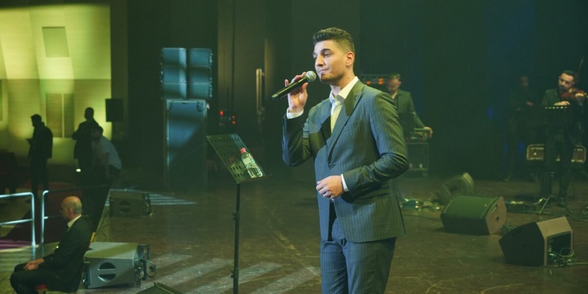 محمد عسّاف يتألق صوتاً وحضوراً في إسطنبول