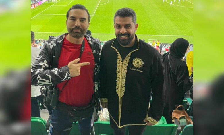 أحمد سليمان رفقة الدكتور سمايلي في ليلة تأهل المغرب