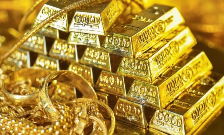 الذهب يحقق مكاسب أسبوعية تفوق 5% ويصعد إلى 4,646 دولار