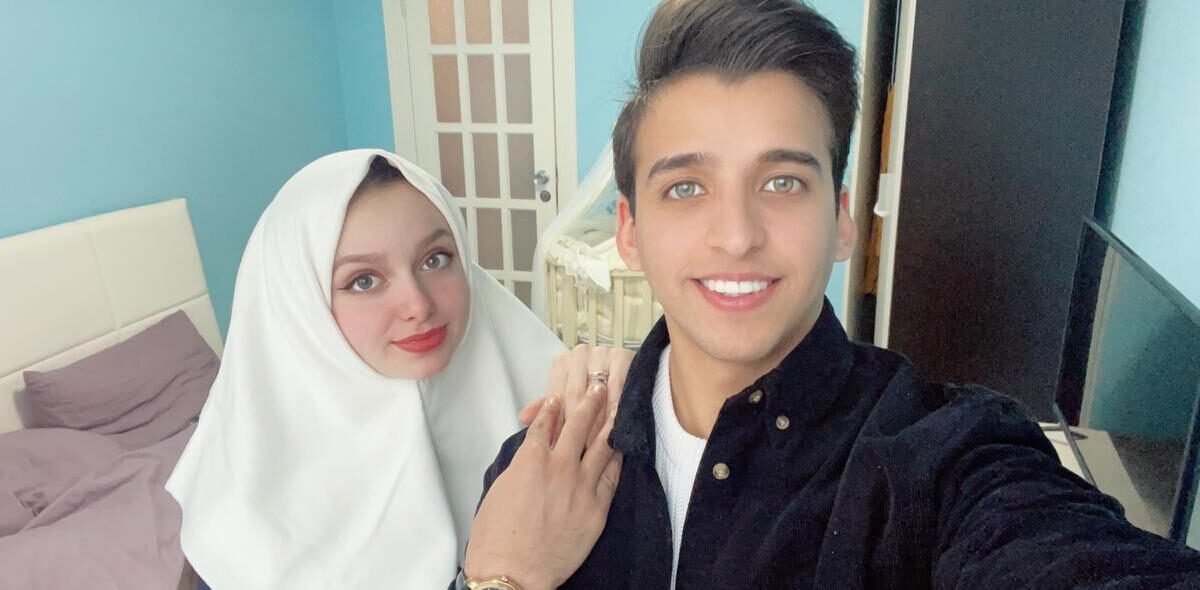 زوجة اليوتيوبر العراقي مصطفى حسن تعتنق الإسلام - صورة مميزة صورة مميزة: زوجة اليوتيوبر العراقي مصطفى حسن تعتنق الإسلام