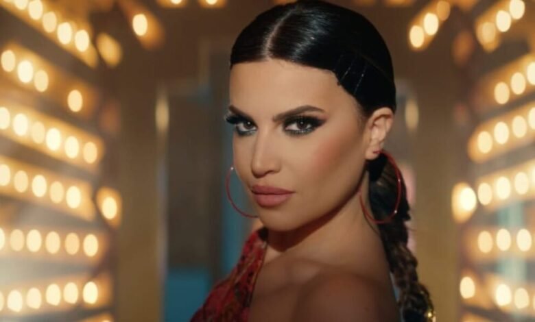 ميرا مخايل بتوليفة موسيقية مجنونة بأغنية ايقاع مجنون